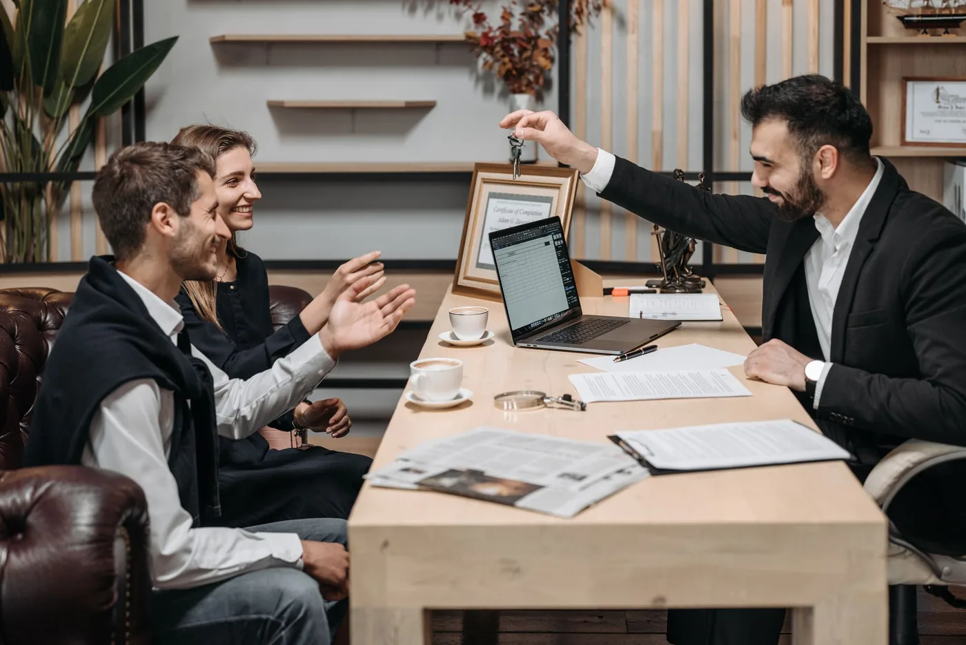 Agent immobilier en rendez-vous